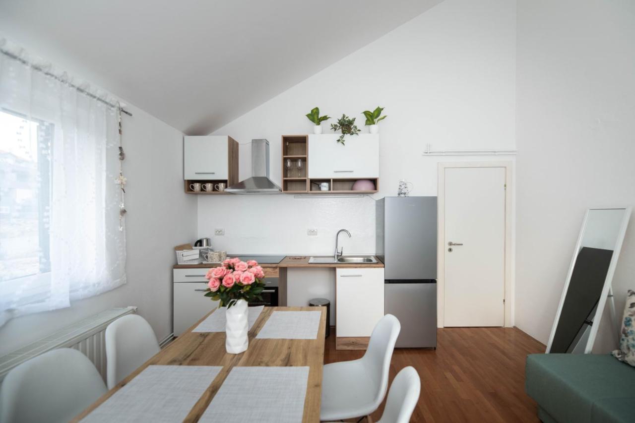 Sunny Beach Apartments Sibenik Ngoại thất bức ảnh