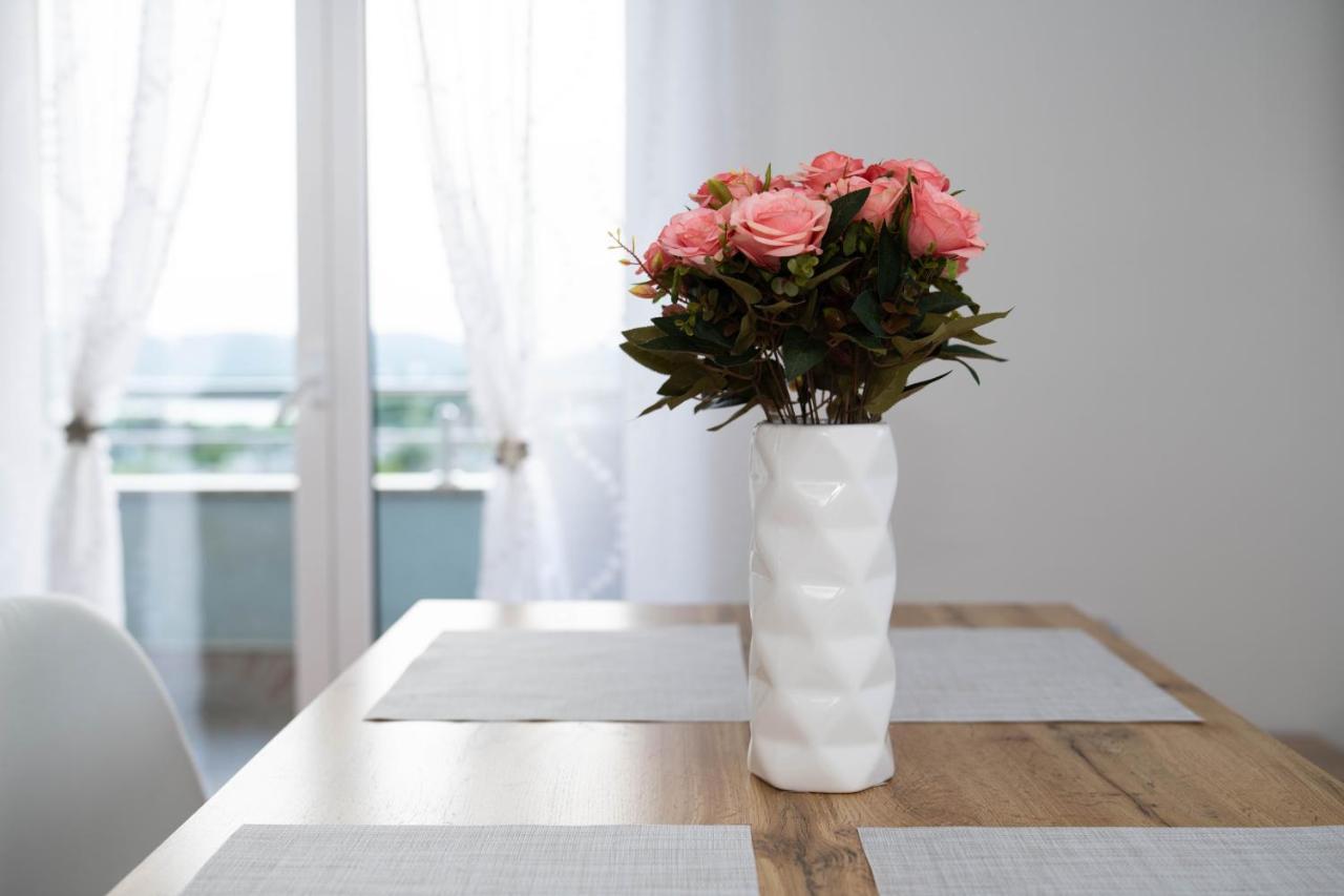Sunny Beach Apartments Sibenik Ngoại thất bức ảnh