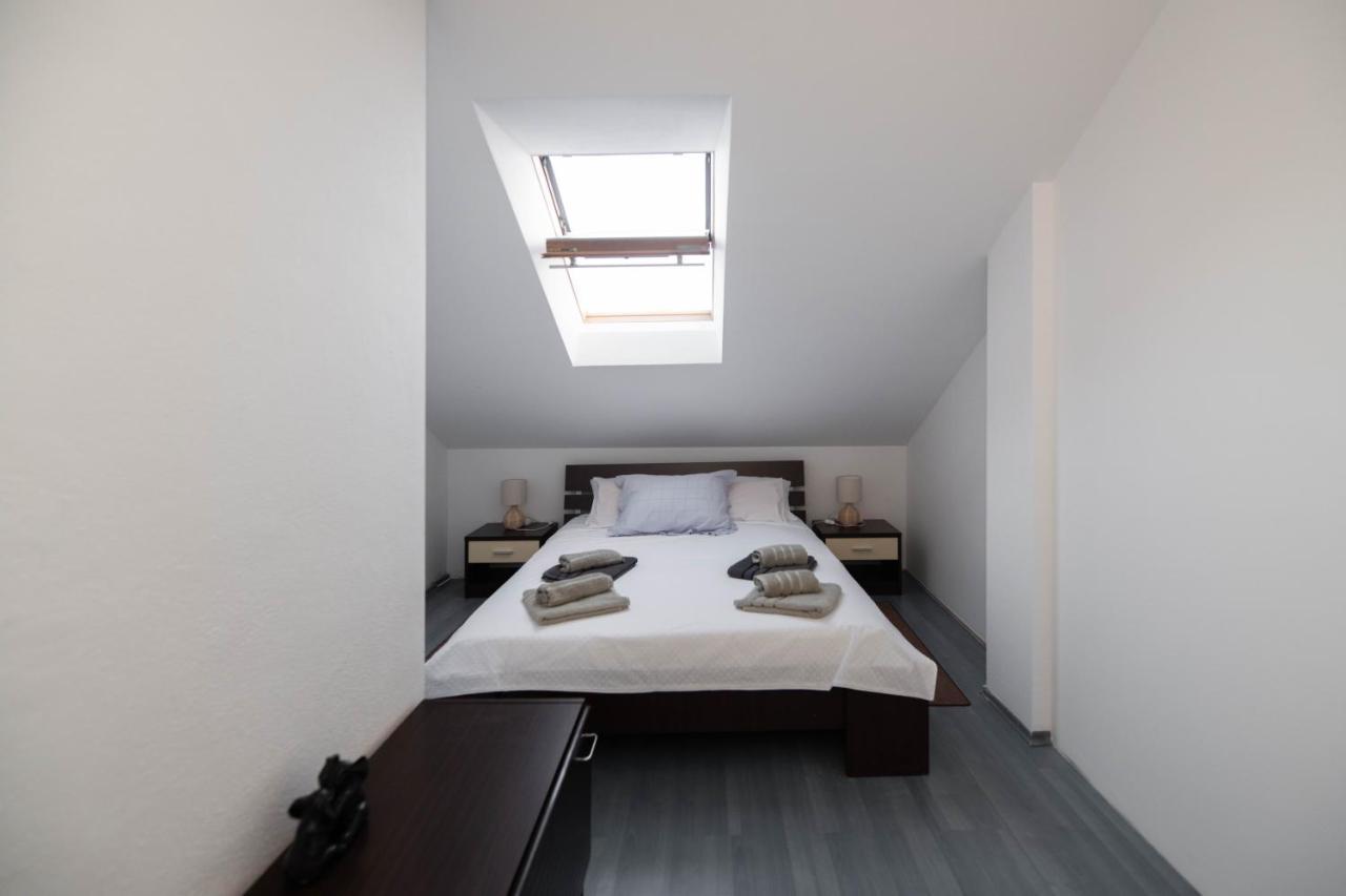 Sunny Beach Apartments Sibenik Ngoại thất bức ảnh